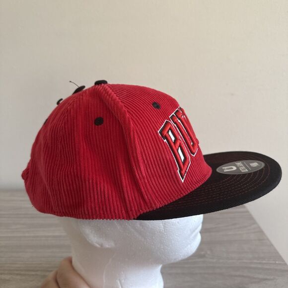 Chicago Bulls Ultra Game Snapback Red Corduroy NBA Basketball Embroidered Cap - Picture 3 of 7